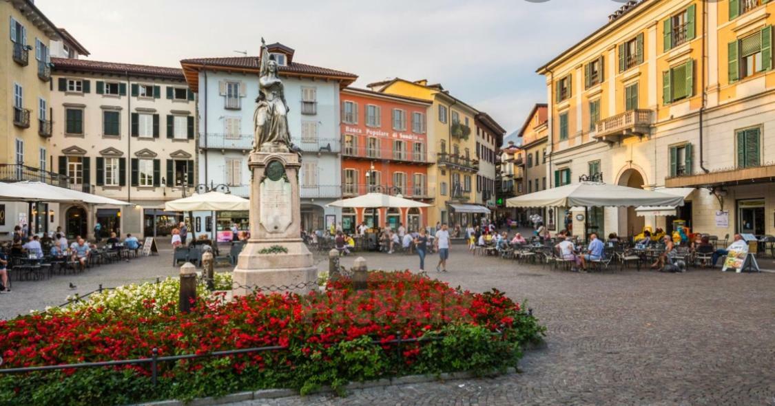 Antico Palazzo Lago Maggiore Villa Verbania Esterno foto